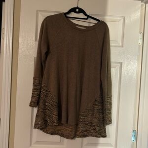 NWOT Areve brown tunic top